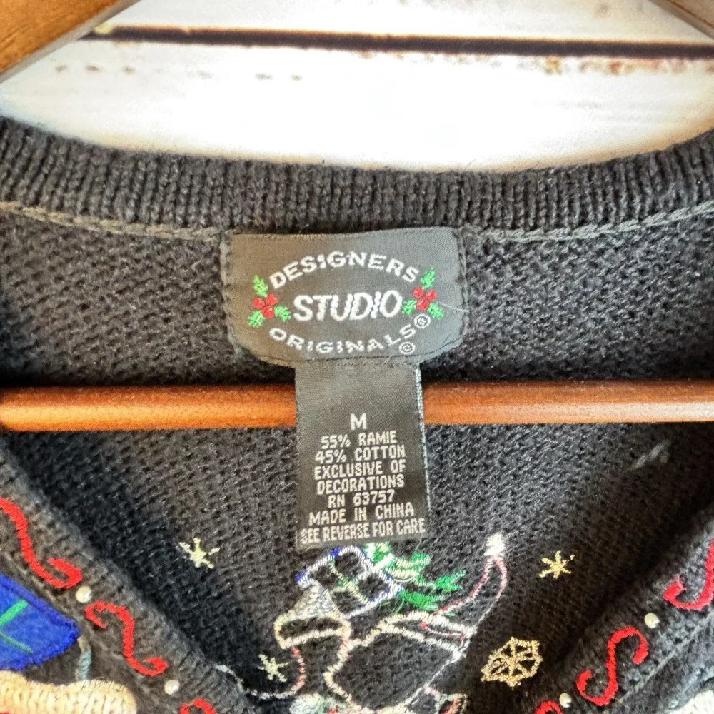 Vintage Christmas Sweater Vest Black M 3D Santas Beaded Embroidered Kitsch